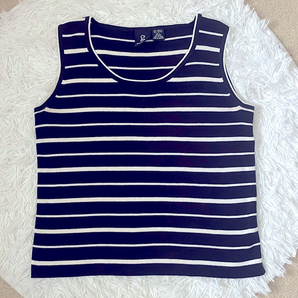 G knitwear sleeveless black and white striped sweater style blouse